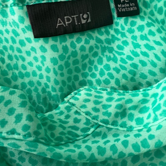 APT9 Blouse. - Picture 3 of 4